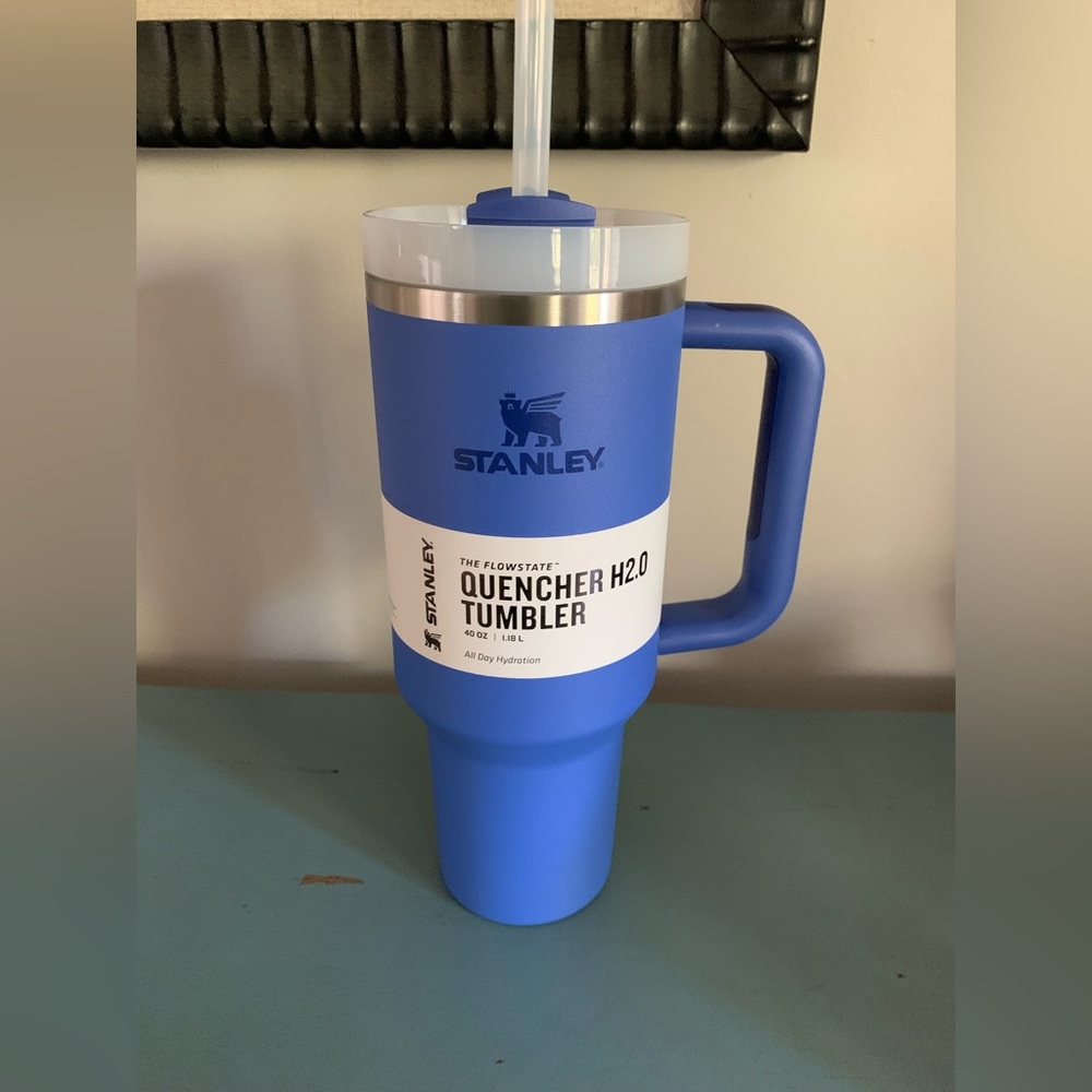 NWT 40oz Stanley Tumbler in Iris